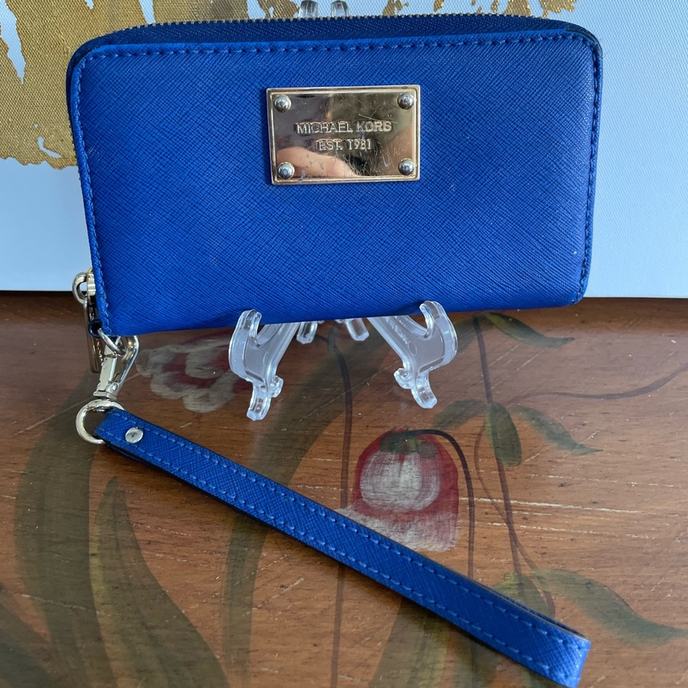 Michael Kors Jet Set Wallet; Electric Blue Leather Zip Wristlet